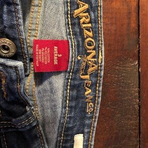 Arizona jeans size 3 average. Super skinny